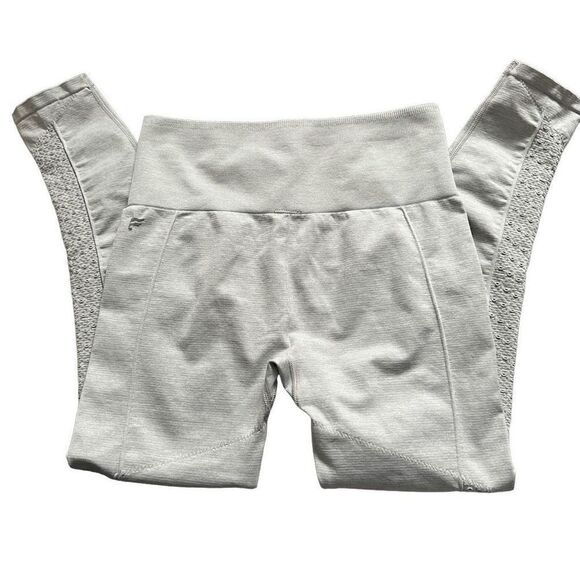 Fabletics light gray leggings size small - Picture 2 of 6